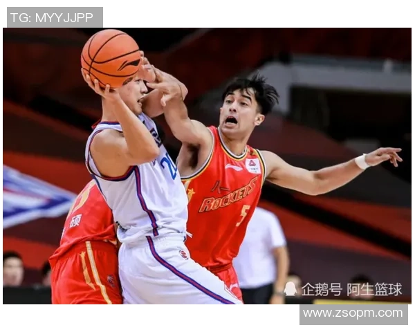 赛后分析重庆篮球队与北京篮球队的战术对决及其影响因素探讨